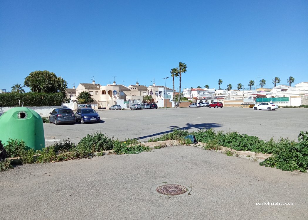 (32000) Los Alcázares - Calle Zeus — foto