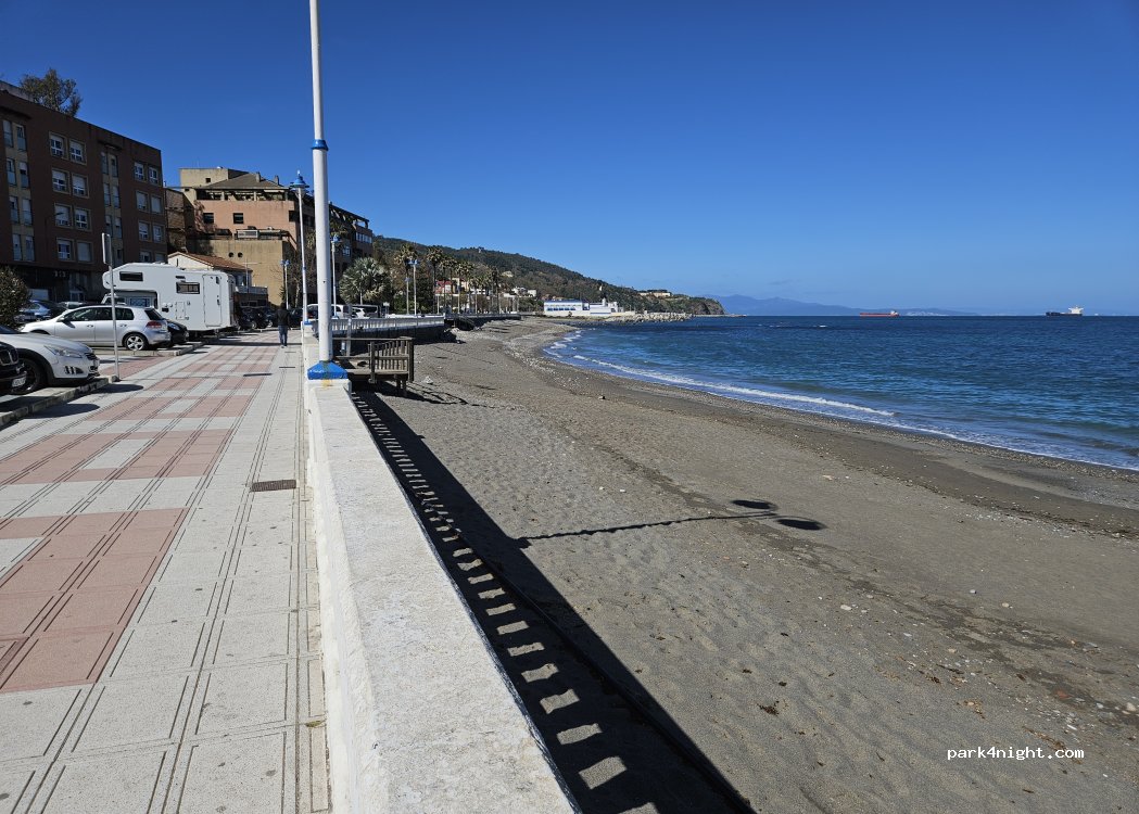 (51002) Ceuta - Calle Playa — foto 4