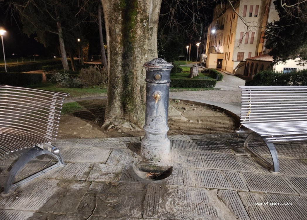 (50050) Gambassi Terme - Piazza Roma — foto