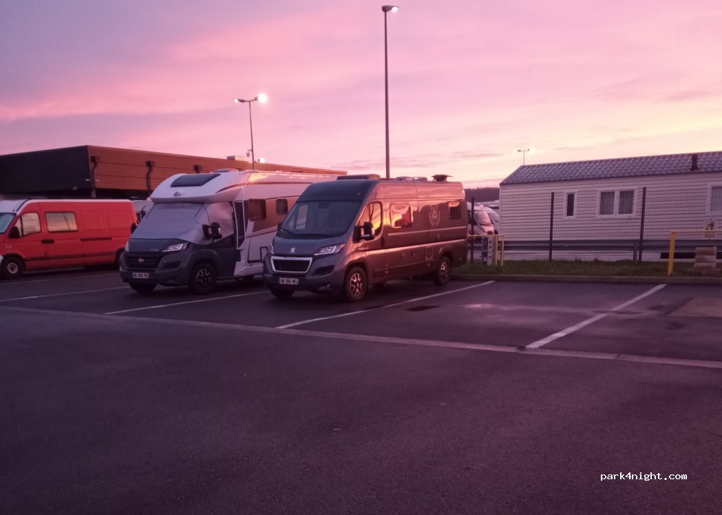 (60290) Rantigny - Rue des Acacias — foto 2