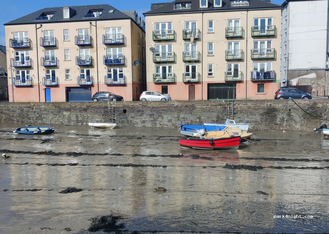(P36 TA44) Youghal - MacDonald's Quay — foto 2