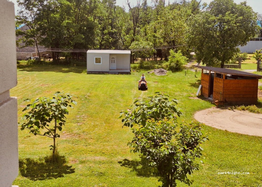 Auto camp Čarobna ravnica — foto