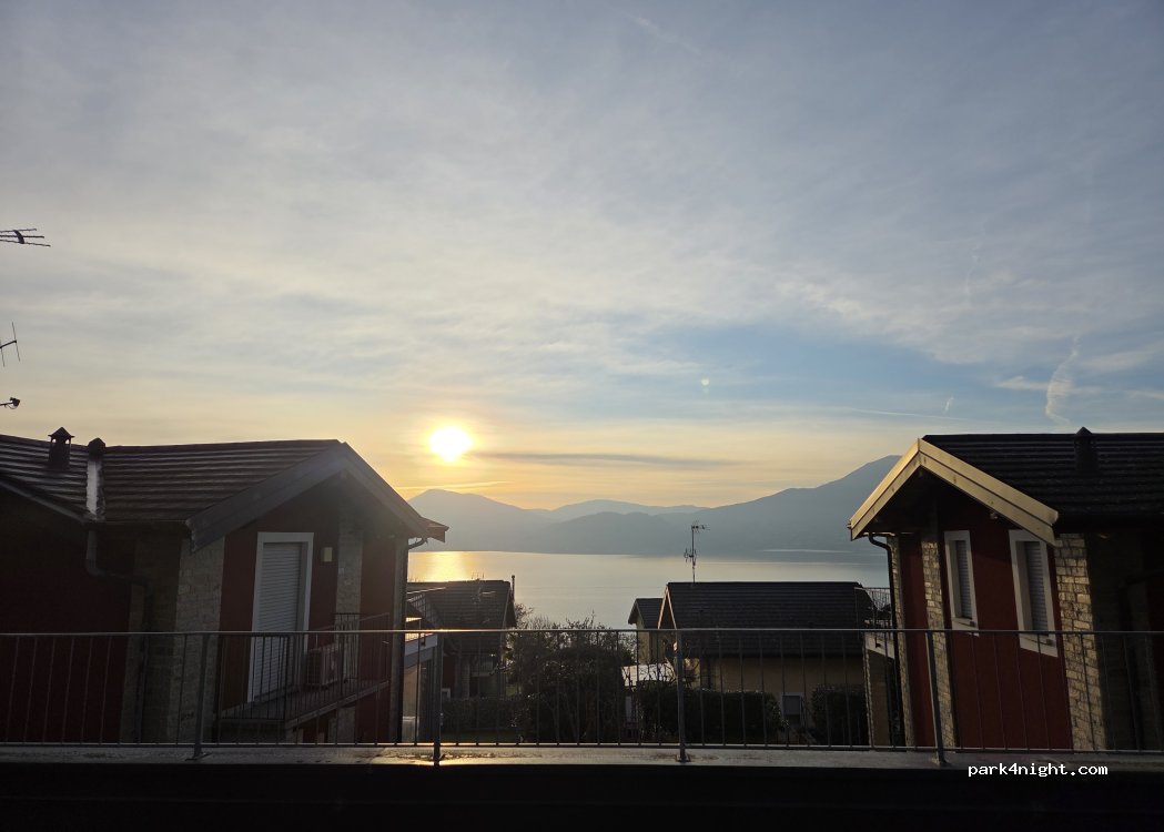(28821) Cannero Riviera - Via Aldo Li Gobbi — foto