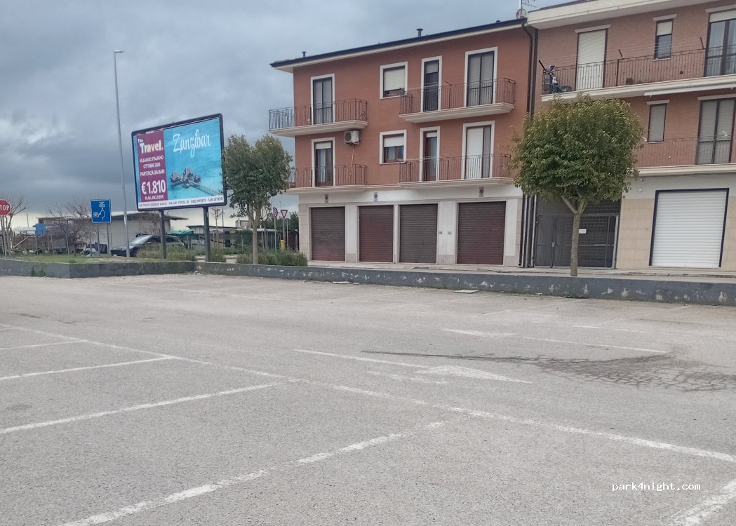(71011) Apricena - Via Italia — foto