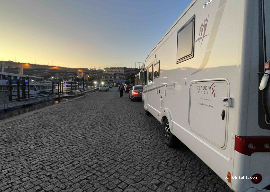 (4300-316) Porto - Rua do Palácio — foto 2