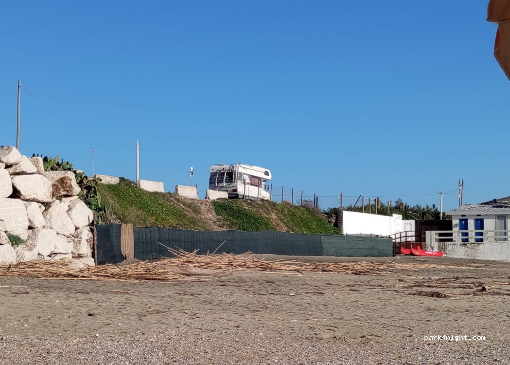 (04026) Minturno - Piazzale Giorgio Bassani — foto 3