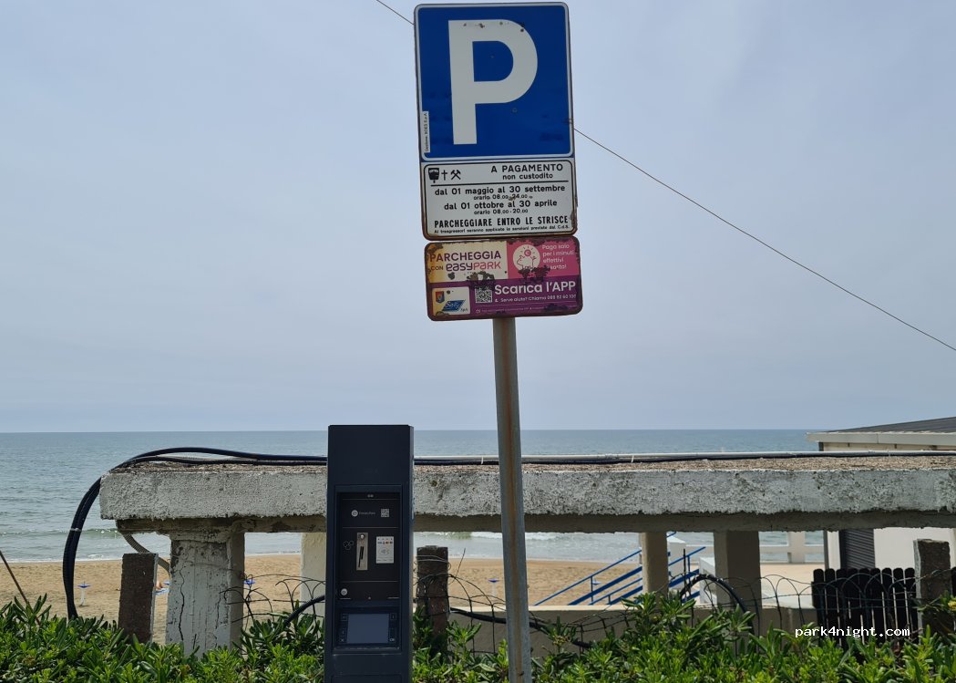(04026) Minturno - Piazzale Giorgio Bassani — foto 4