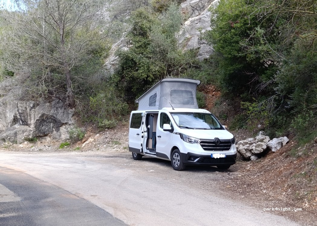 (06690) Tourrette-Levens - Chem Guyon de Pampelonne — foto