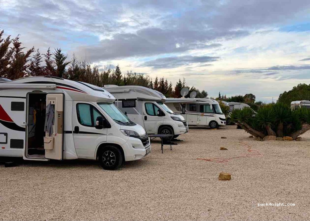 Caravan Park U Makaka /Área de autocaravanas — foto 5