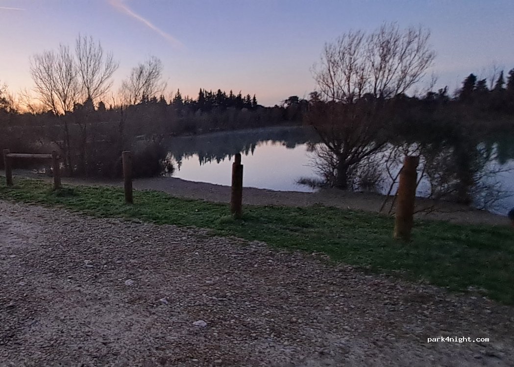 (84830) Sérignan-du-Comtat - D 43 — foto