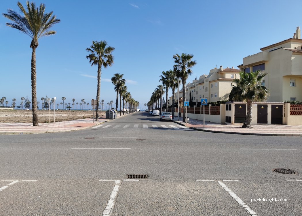 (04740) Roquetas de Mar - Avenida de la Ciudad de Cádiz — foto 4