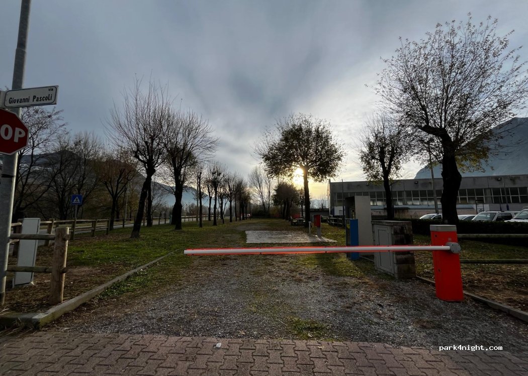 (24060) Rogno - Via Giovanni Pascoli — foto