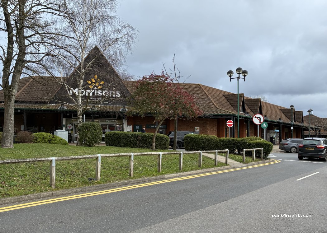 (GU14 0NA) Rushmoor - Summit Avenue — foto 2