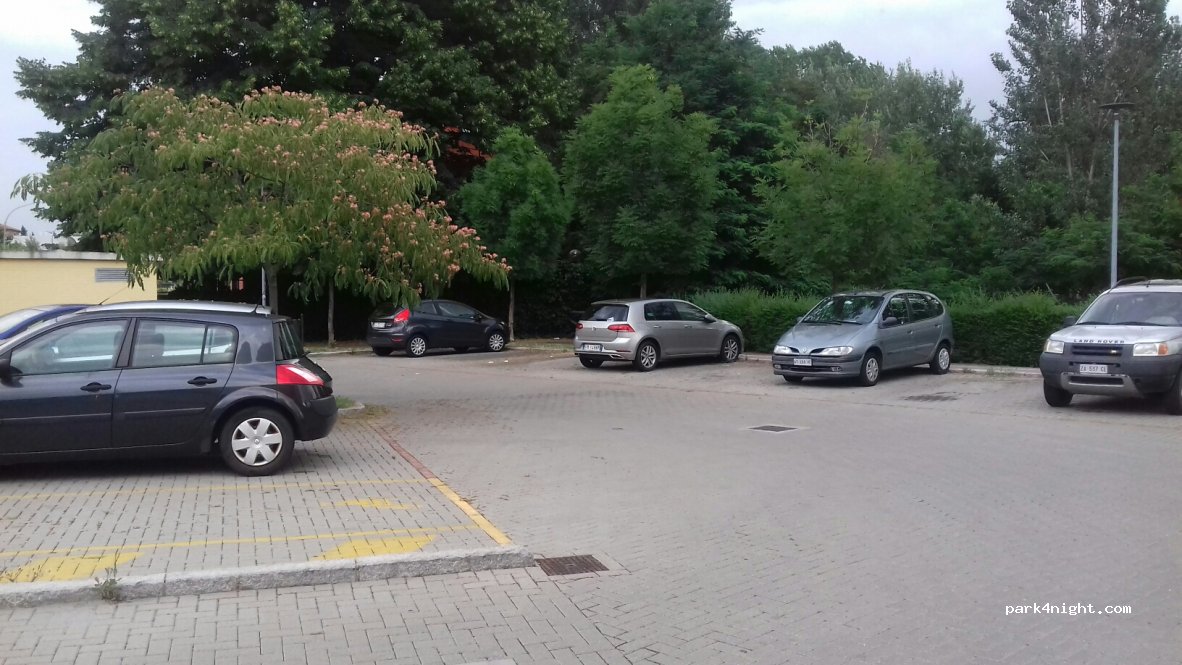 (40131) Bologna - 34 Via della Beverara — foto