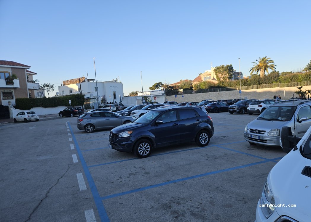 (76125) Trani - Piazza Marina d'Italia — foto 3