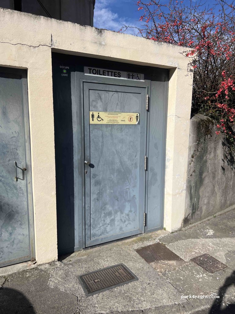(31110) Bagnères-de-Luchon - Rue Julien Sacaze — foto