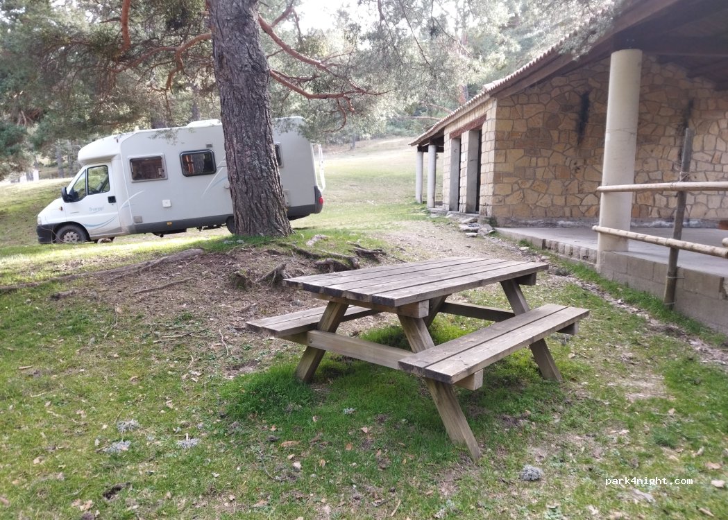 (44114) Villar del Cobo - — foto