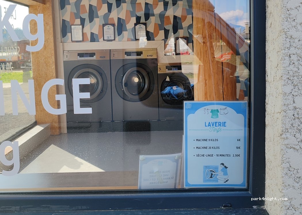 (73250) Saint-Pierre-d'Albigny - Rue des Îles — foto 3