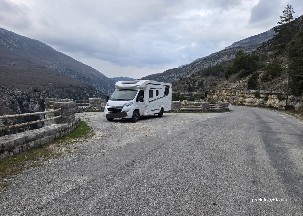 (04120) La Palud-sur-Verdon - Route des Crêtes — foto