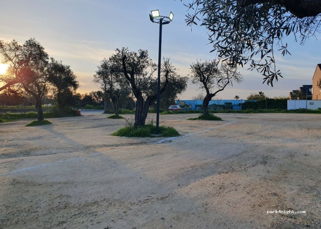 (41120) Gelves - C. Grazalema — foto