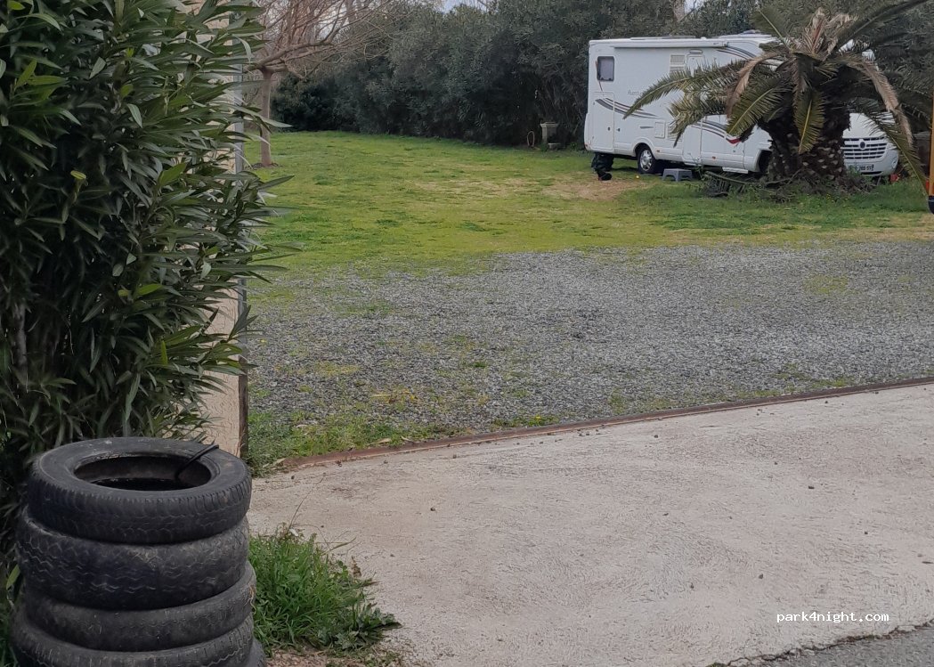 (83520) Roquebrune-sur-Argens - chemin de l'Iscle — foto
