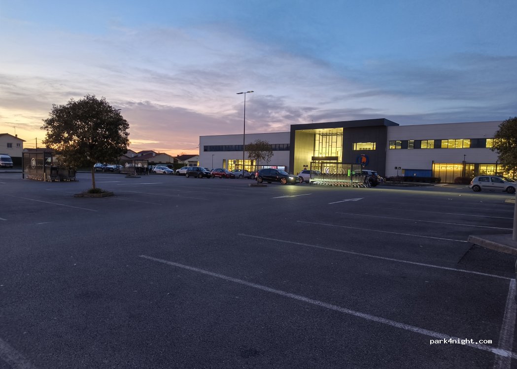 (64400) Oloron-Sainte-Marie - Avenue Alexandre Fleming — foto