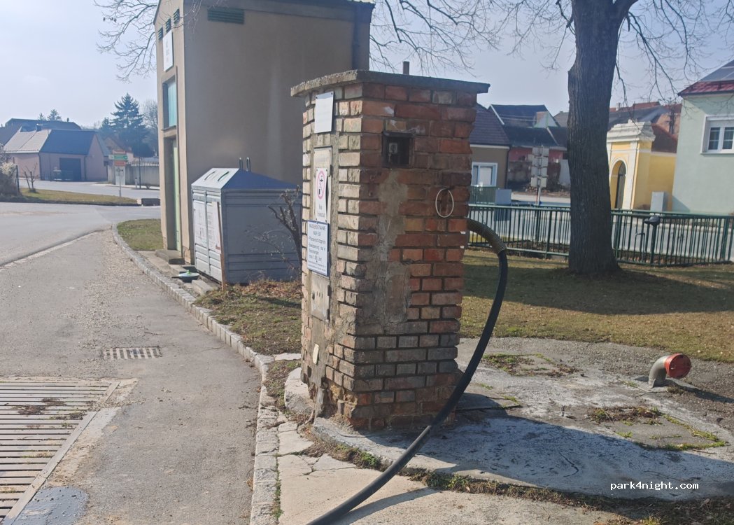 (2171) Gemeinde Herrnbaumgarten - Große Zeile — foto