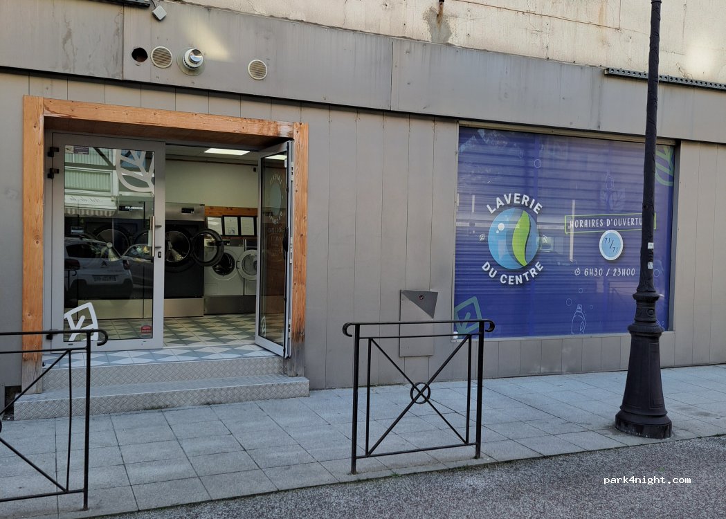 (73200) Albertville - Place Grenette — foto