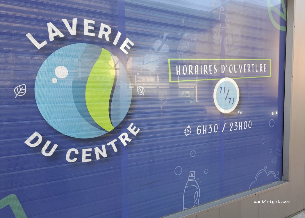 (73200) Albertville - Place Grenette — foto 4