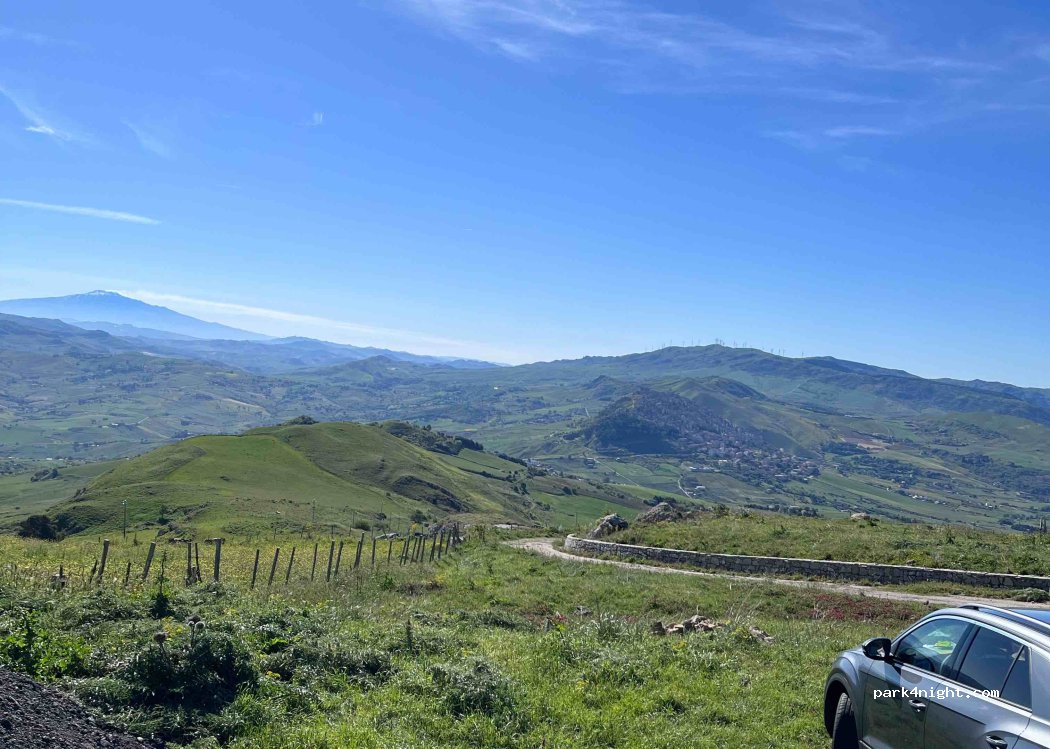 (90010) Geraci Siculo - Unnamed Road — foto 3