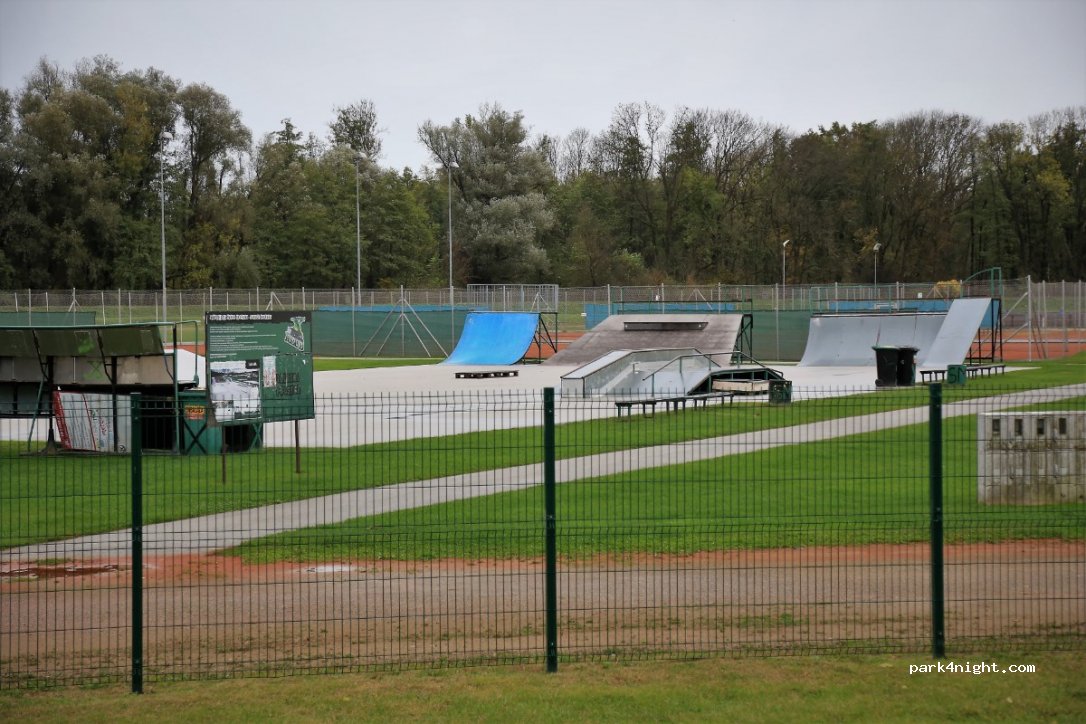(9250) Gornja Radgona - 4 Cesta na stadion — foto 4