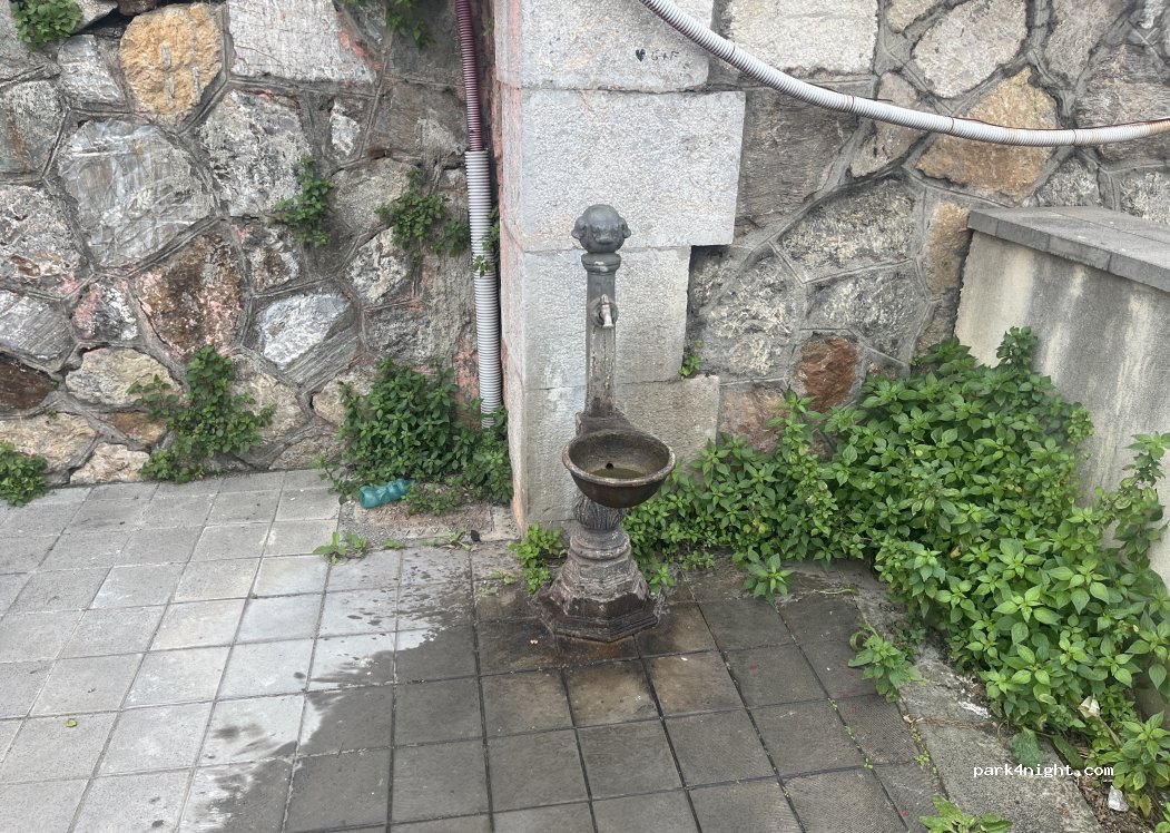 (98021) Alì Terme - Piazza Martiri 11 Settembre 2001 — foto