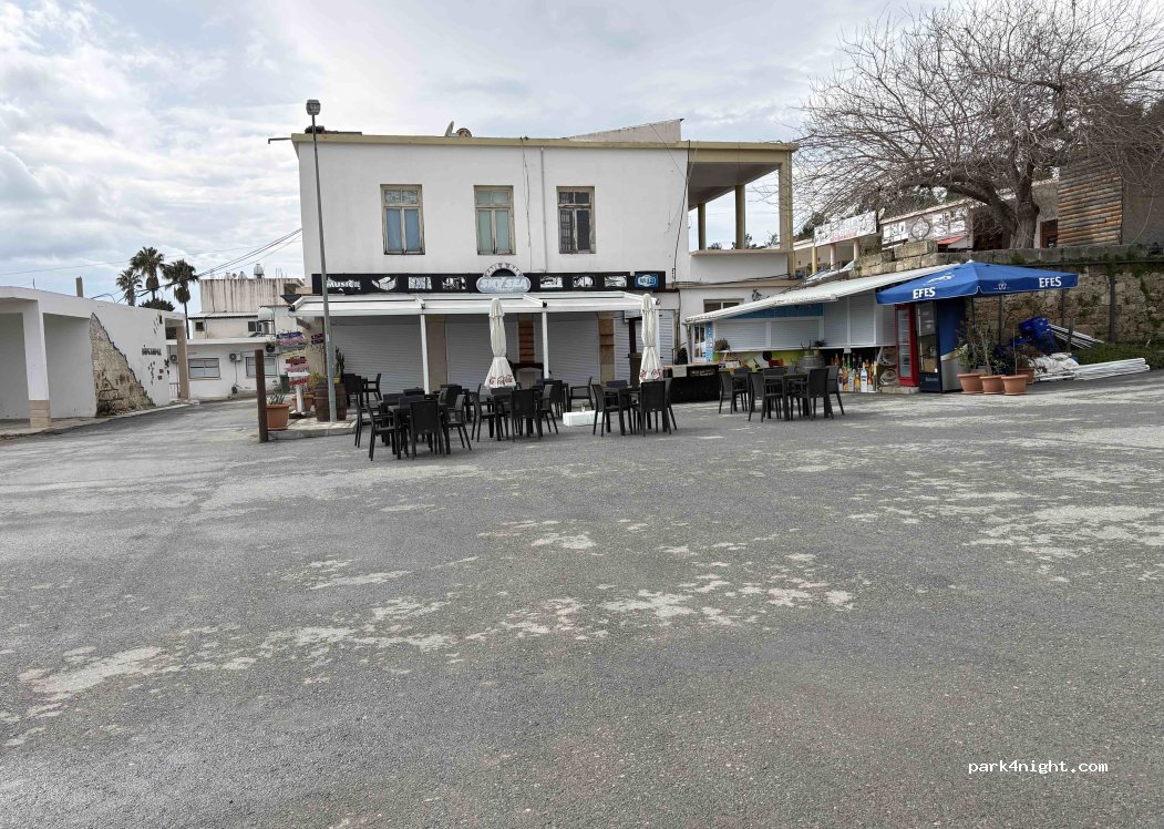 () Dipkarpaz - Rauf Denktaş Caddesi — foto 3