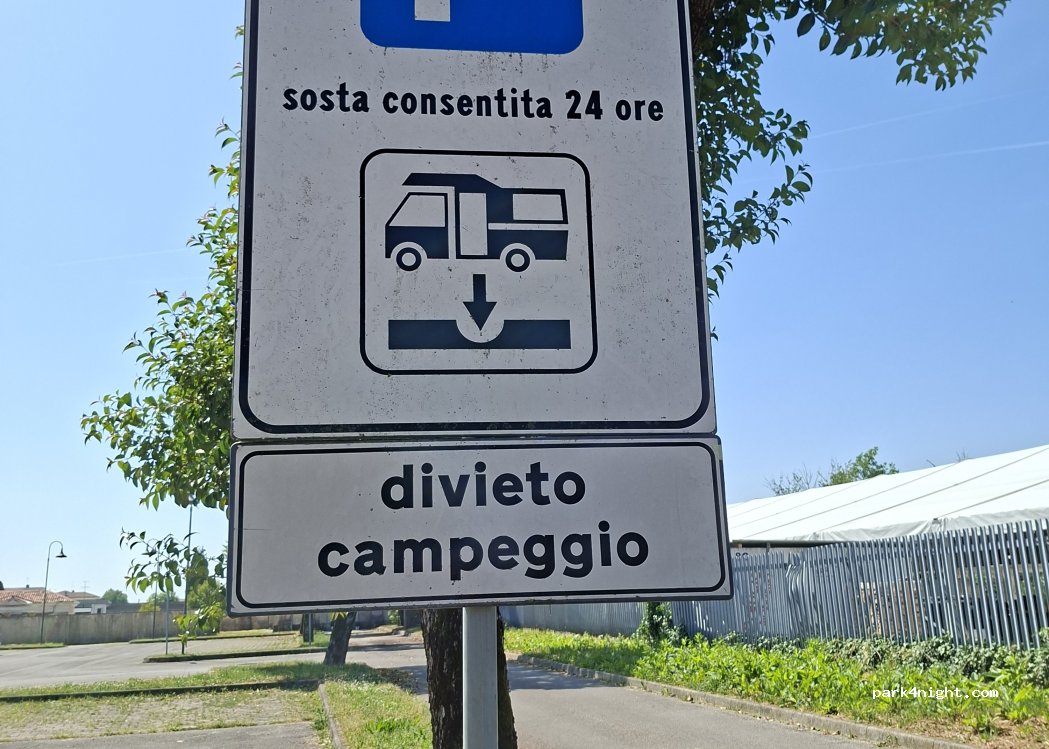 (31025) Santa Lucia di Piave - Via Mareno — foto