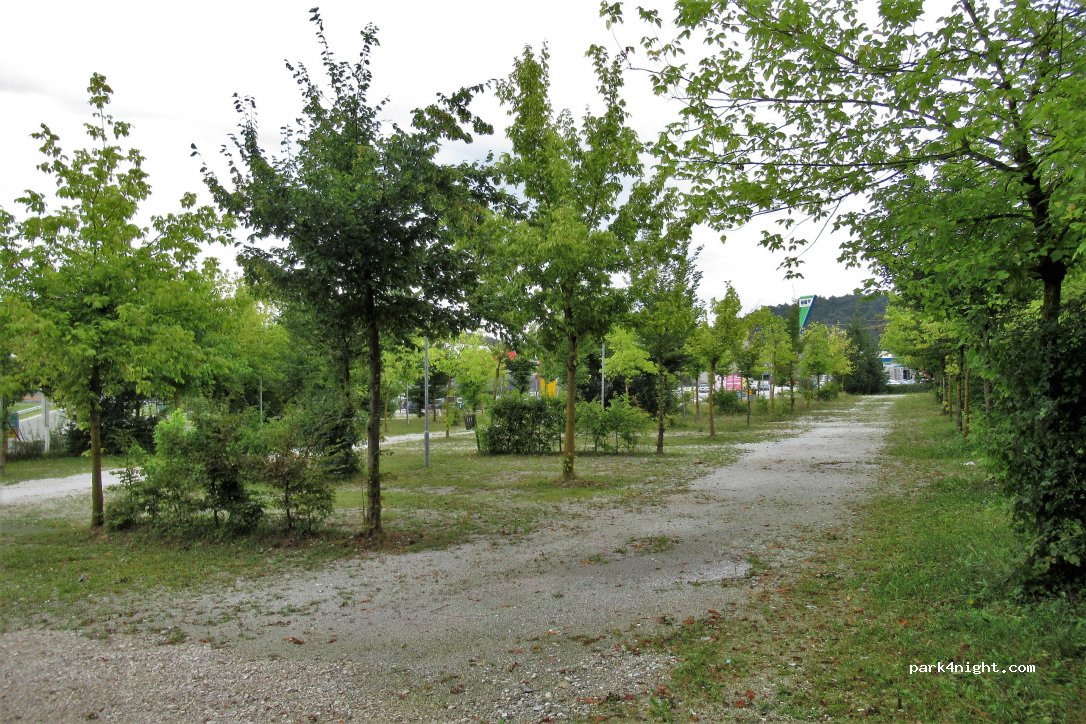 (1290) Grosuplje - 65 Ljubljanska cesta — foto