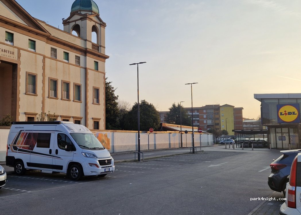 (55100) Lucca - SS439 — foto
