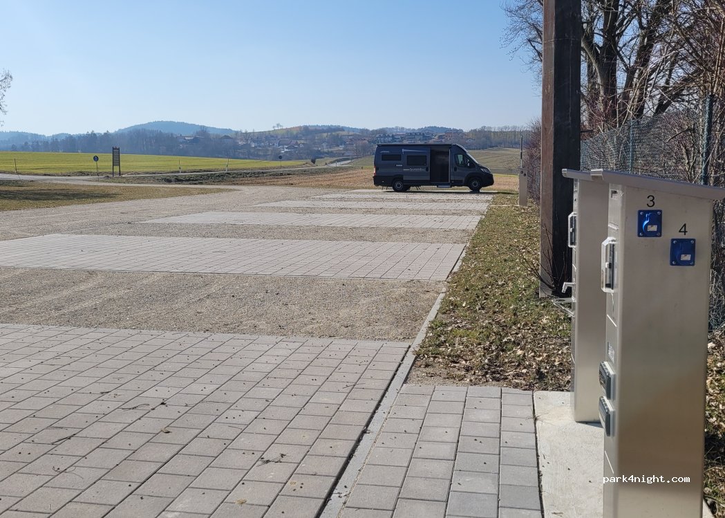 Wohnmobil Stellplatz Sattelbogen — foto