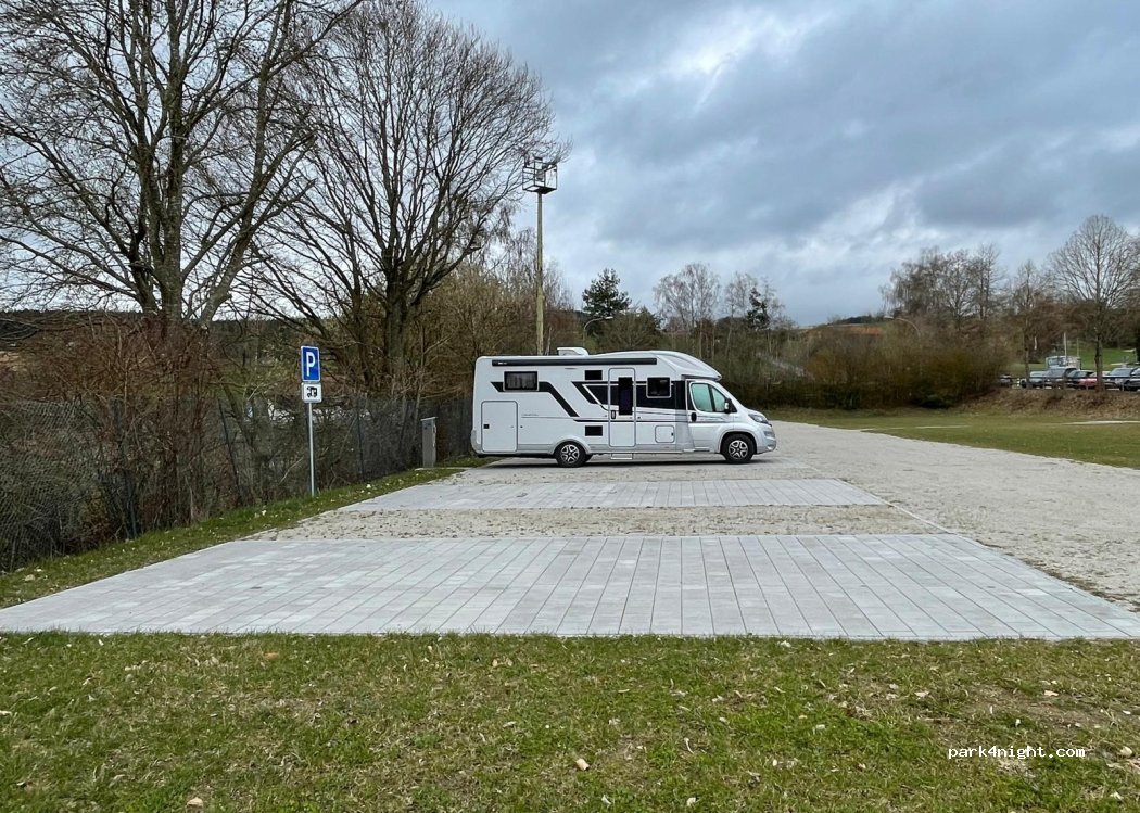 Wohnmobil Stellplatz Sattelbogen — foto 2