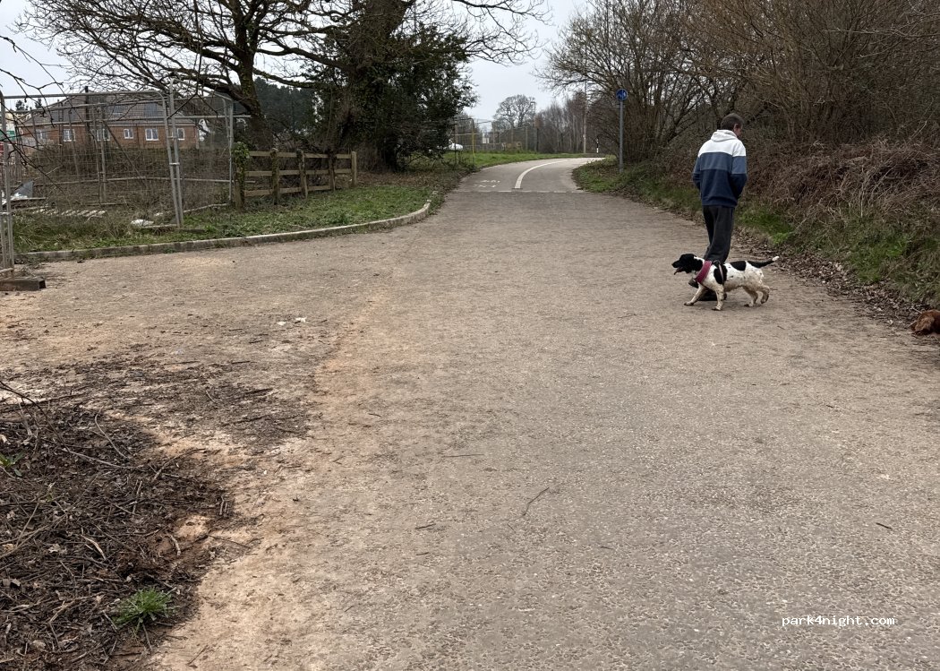 (EX2 7TH) Exeter - Russell Way — foto