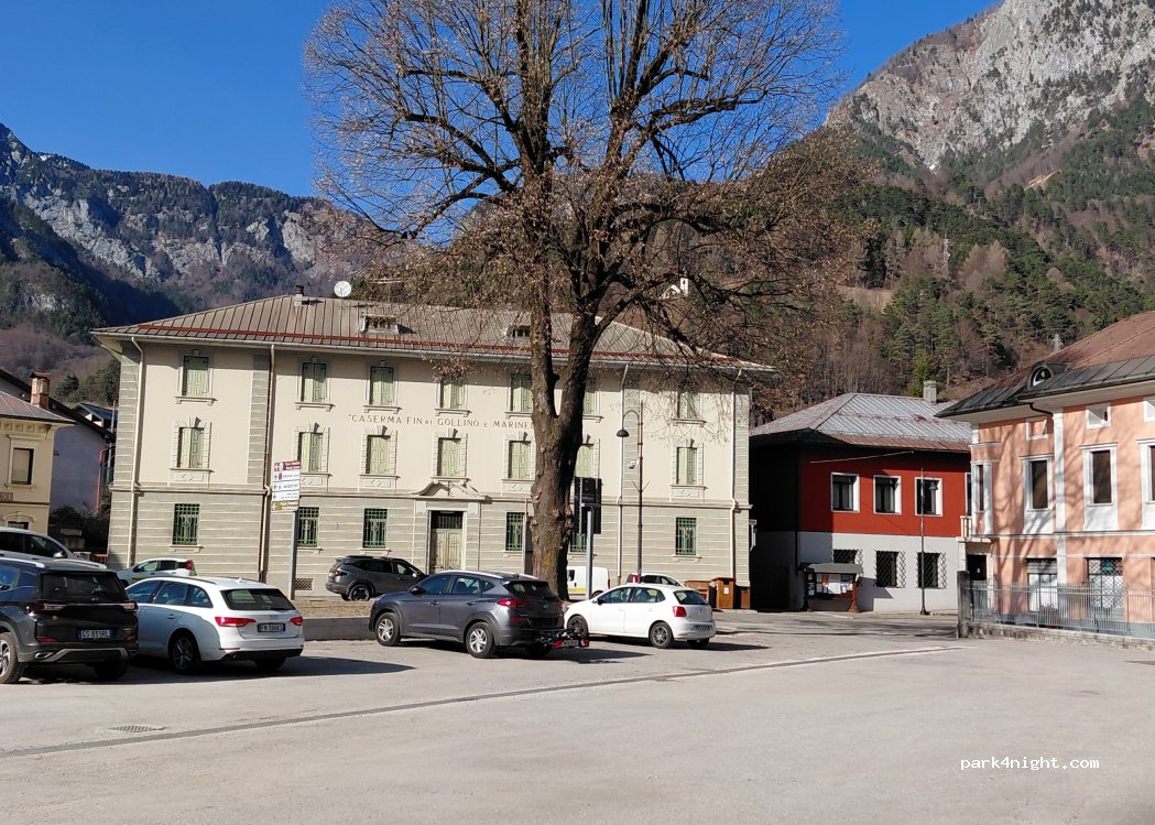 (33016) Pontebba - Via Giuseppe Mazzini — foto