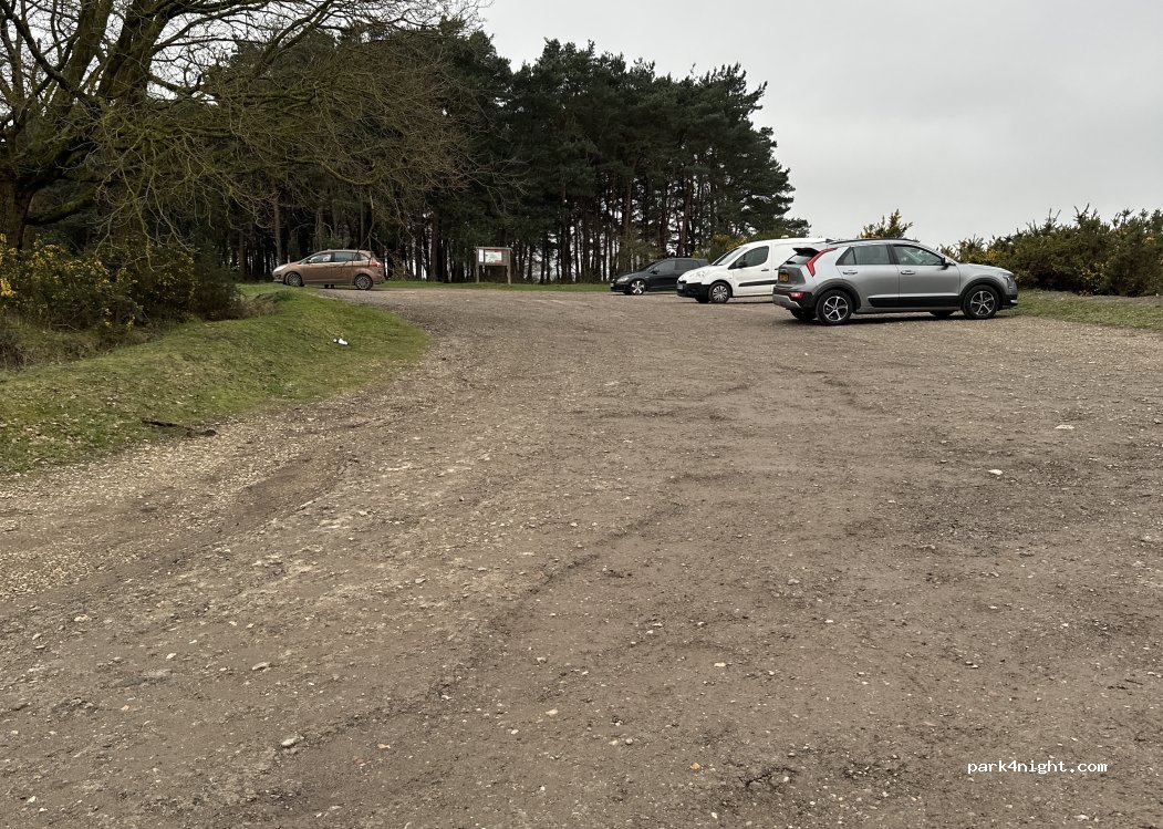 (KT16 0BQ) Surrey Heath - Staple Hill — foto
