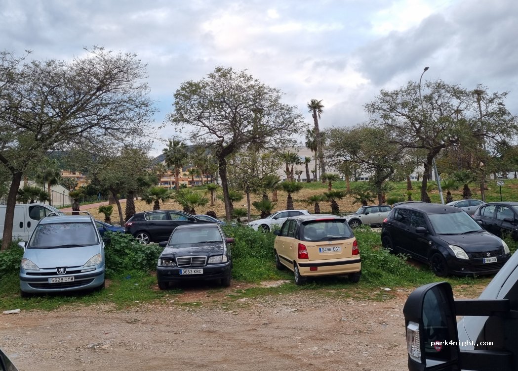 (29260) Torremolinos - Pasaje Antonio Alcaide Sánchez — foto 2