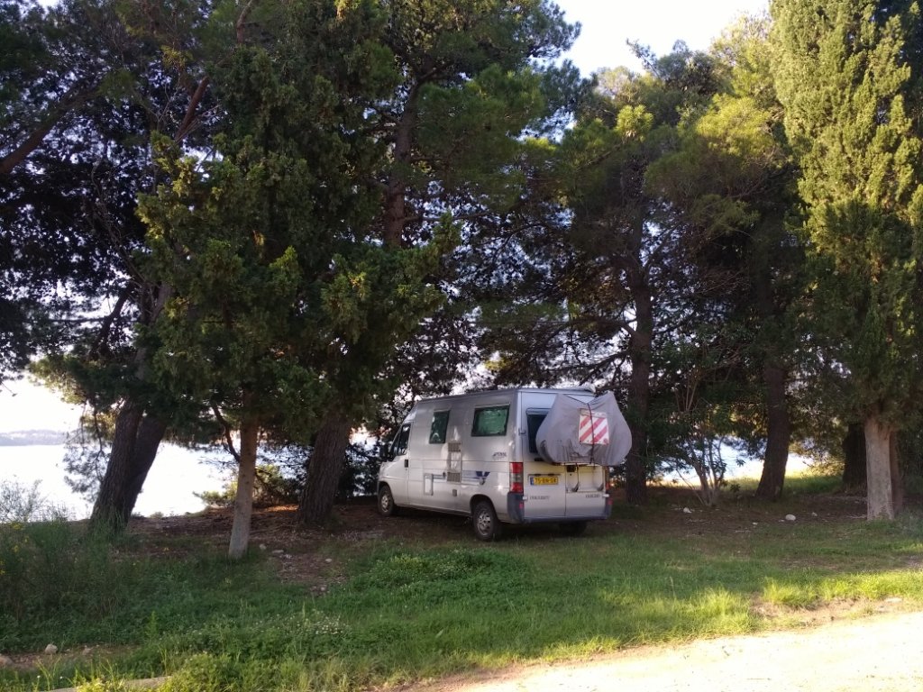 (20267) Kučište - Unnamed Road — foto