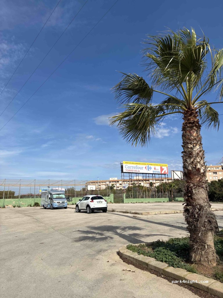 (01380) Torrevieja - Urbanización Parque de las Naciones — foto