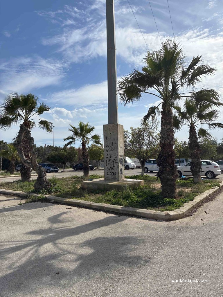 (01380) Torrevieja - Urbanización Parque de las Naciones — foto 2