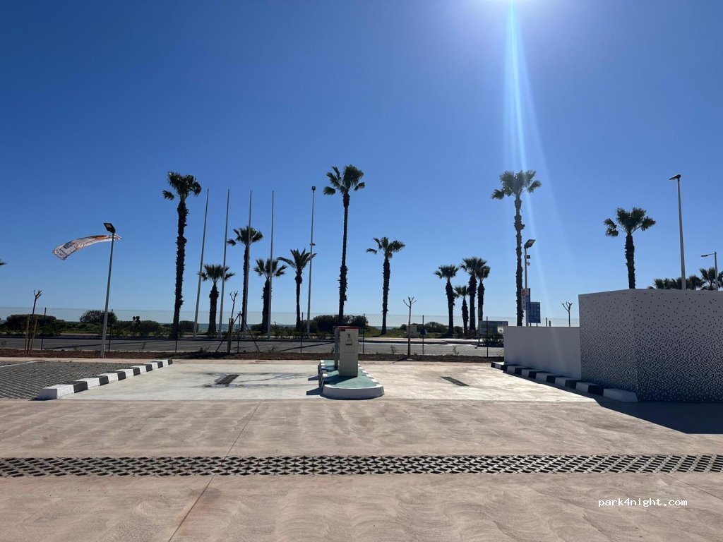 Area Autocaravanas de Castellón- Camperplana Gurugu — foto 5
