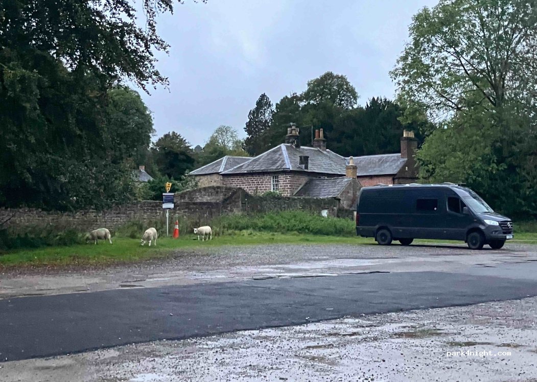 Cromford MEADOWS car park — foto