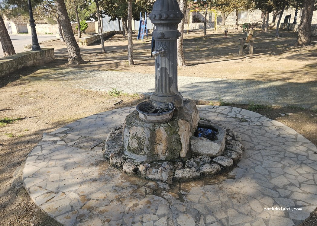 (02214) Alcalá del Júcar - Calle Jardin — foto