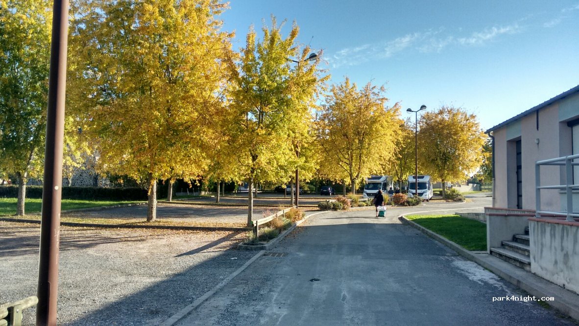 (12800) Naucelle - 18-20 Rue de la Capelotte — foto