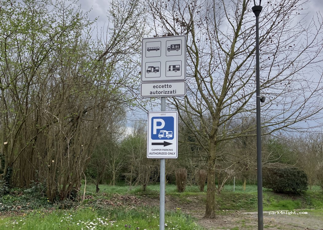 (46100) Mantua - Strada Cipata — foto